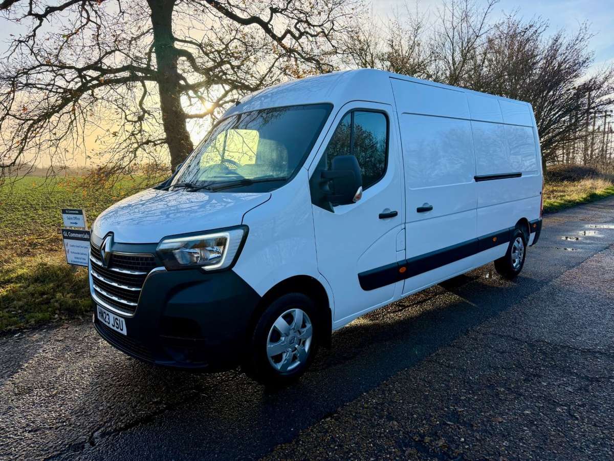 Check out this Renault Master 2023 Diesel Manual