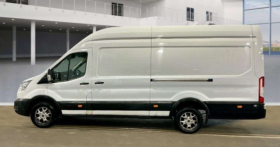 A 2022 FORD TRANSIT Jumbo L4 Xlwb 2.0 350 EcoBlue Trend RWD L4 H3 Euro 6 * AIR CON ALLOYS CAR P A 2022 FORD TRANSIT Jumbo L4 Xlwb 2.0 350 EcoBlue Trend RWD L4 H3 Euro 6 * AIR CON ALLOYS CAR P