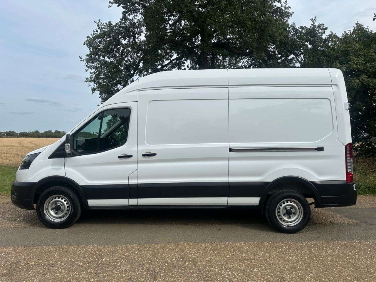 A 2022 FORD TRANSIT 2.0 350 EcoBlue Leader RWD L3 H3 Euro 6 * 22,933 RWD L3H3 * EX LEASE - 1 OW A 2022 FORD TRANSIT 2.0 350 EcoBlue Leader RWD L3 H3 Euro 6 * 22,933 RWD L3H3 * EX LEASE - 1 OW