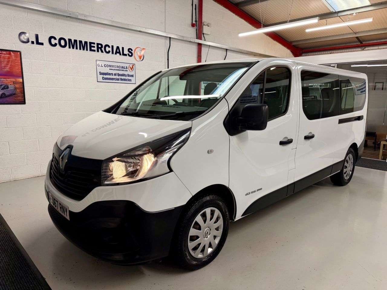 A 2017 RENAULT TRAFIC Minibus 1.6 dCi ENERGY 29 Business Minibus 5dr LWB Euro 6 9 Seat * 15,832 A A 2017 RENAULT TRAFIC Minibus 1.6 dCi ENERGY 29 Business Minibus 5dr LWB Euro 6 9 Seat * 15,832 A