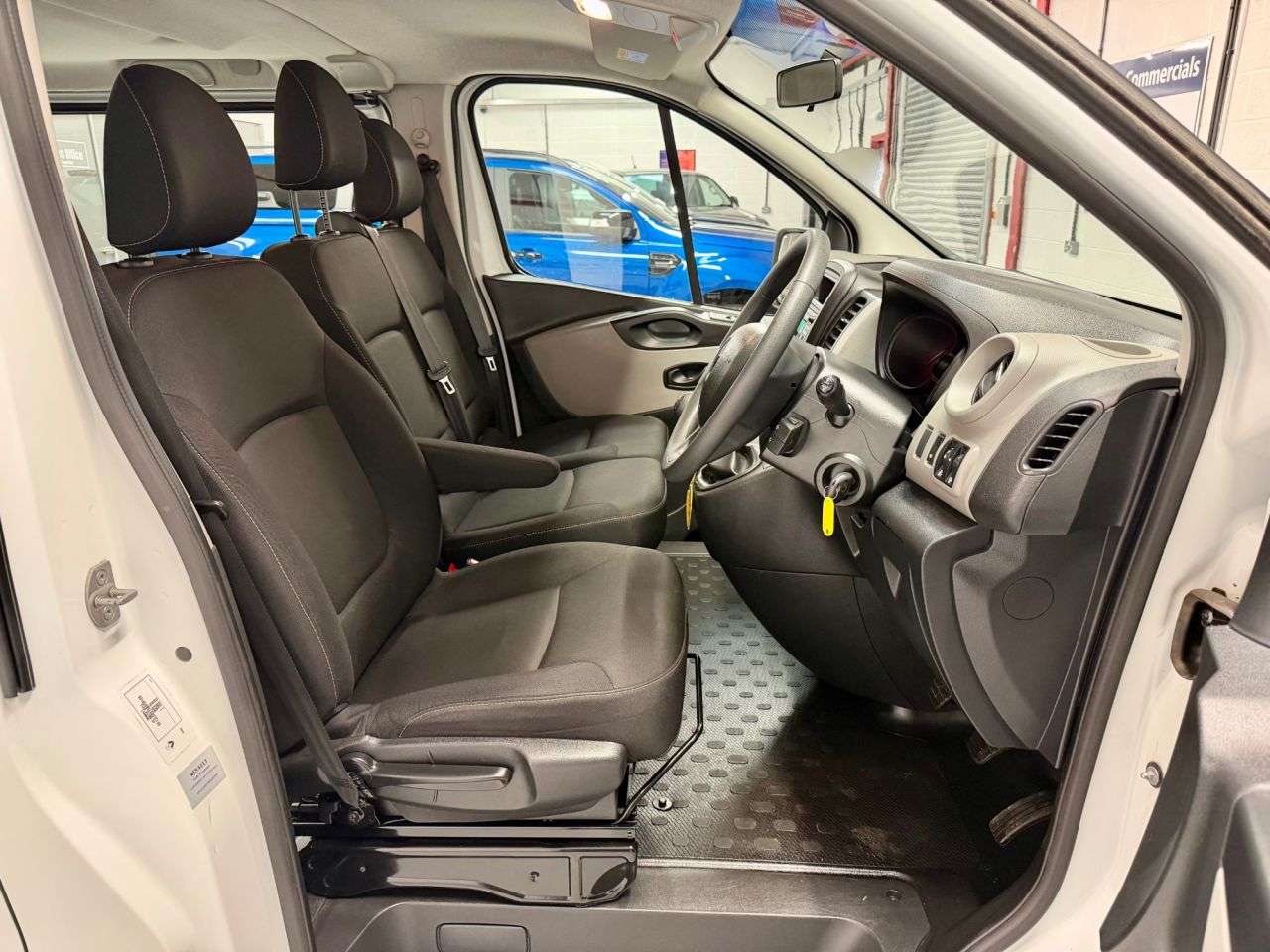 2017 RENAULT TRAFIC 2017 RENAULT TRAFIC