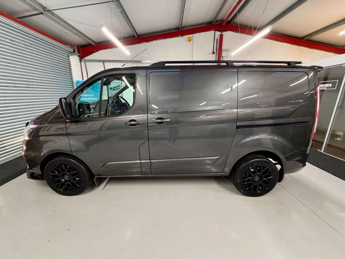 Check out this Ford Transit Custom 2017 Diesel Manual