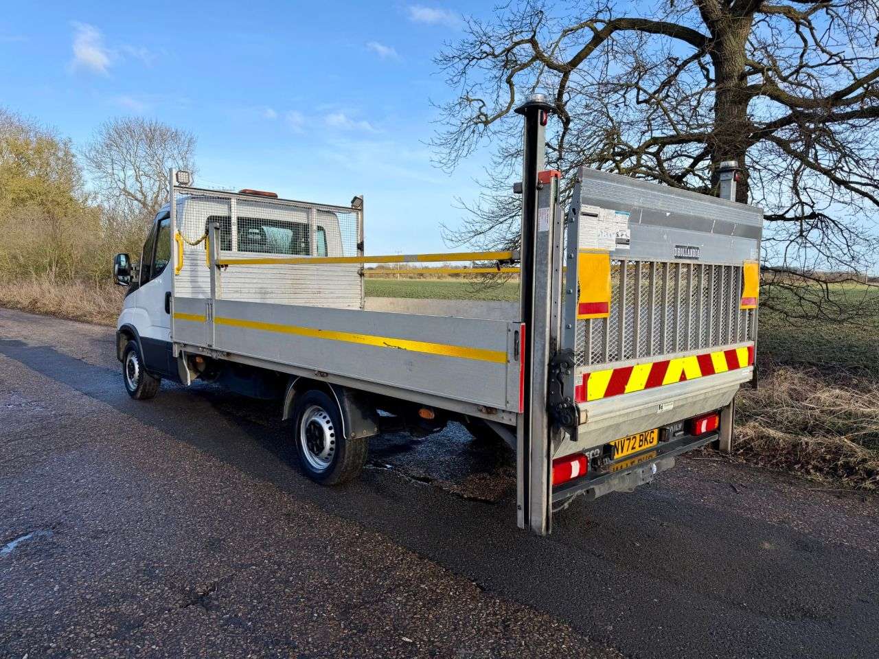 A 2022 IVECO DAILY 2.3D HPI 14V 35S 3450 LWB Euro 6 136 BHP * TAIL LIFT LWB * TAIL LIFT | 1 OW A 2022 IVECO DAILY 2.3D HPI 14V 35S 3450 LWB Euro 6 136 BHP * TAIL LIFT LWB * TAIL LIFT | 1 OW