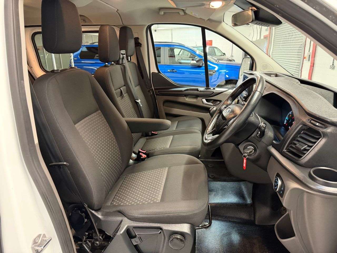 A 2022 FORD TRANSIT CUSTOM Minibus 2.0 320 EcoBlue Trend Kombi L2 * 9 SEATER ALLOY WHEELS * 9 SEATER | A 2022 FORD TRANSIT CUSTOM Minibus 2.0 320 EcoBlue Trend Kombi L2 * 9 SEATER ALLOY WHEELS * 9 SEATER |