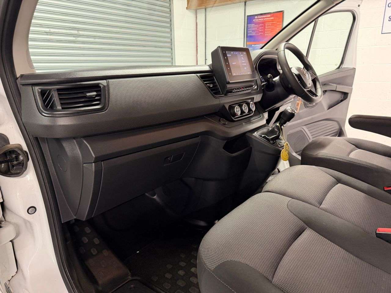 2023 RENAULT TRAFIC 2023 RENAULT TRAFIC