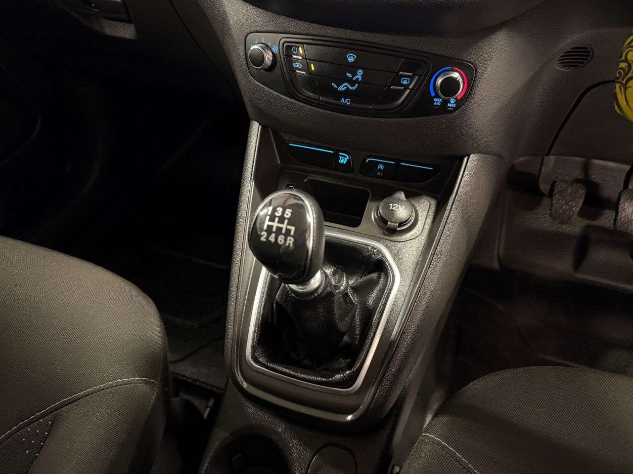 2022 FORD TRANSIT COURIER 2022 FORD TRANSIT COURIER