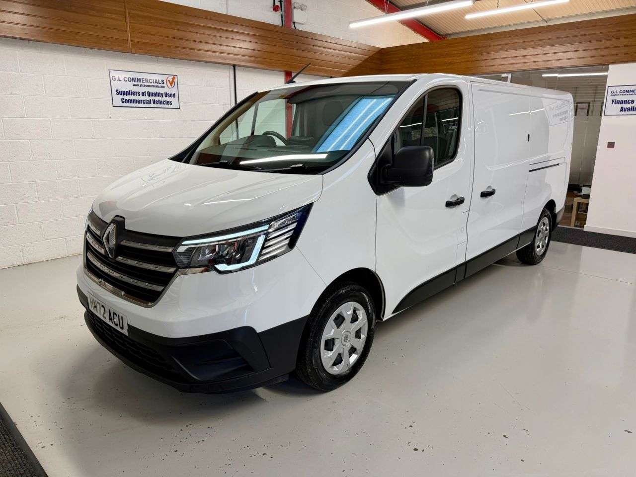 A 2022 RENAULT TRAFIC 2.0 dCi Blue LL30 Business+ L2 LWB 130Bhp * TOW BAR AIR CON * 1 OWNER | EX A 2022 RENAULT TRAFIC 2.0 dCi Blue LL30 Business+ L2 LWB 130Bhp * TOW BAR AIR CON * 1 OWNER | EX