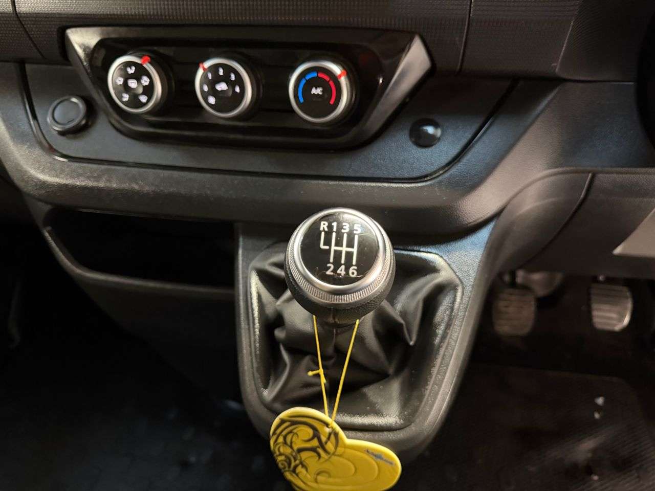 2022 RENAULT TRAFIC 2022 RENAULT TRAFIC