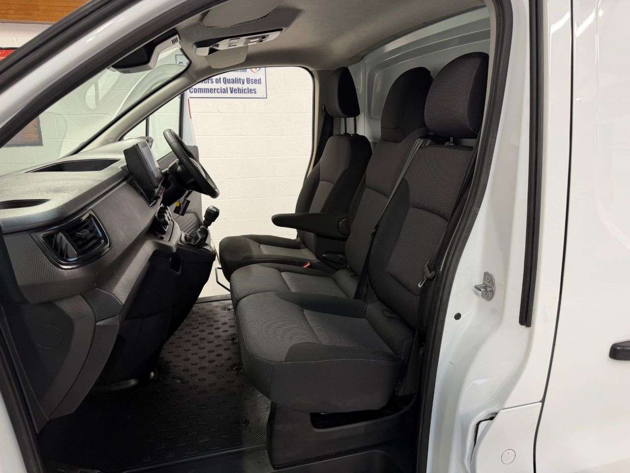 2022 RENAULT TRAFIC 2022 RENAULT TRAFIC