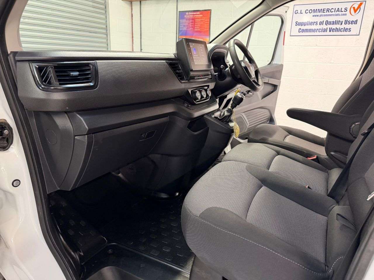 2022 RENAULT TRAFIC 2022 RENAULT TRAFIC