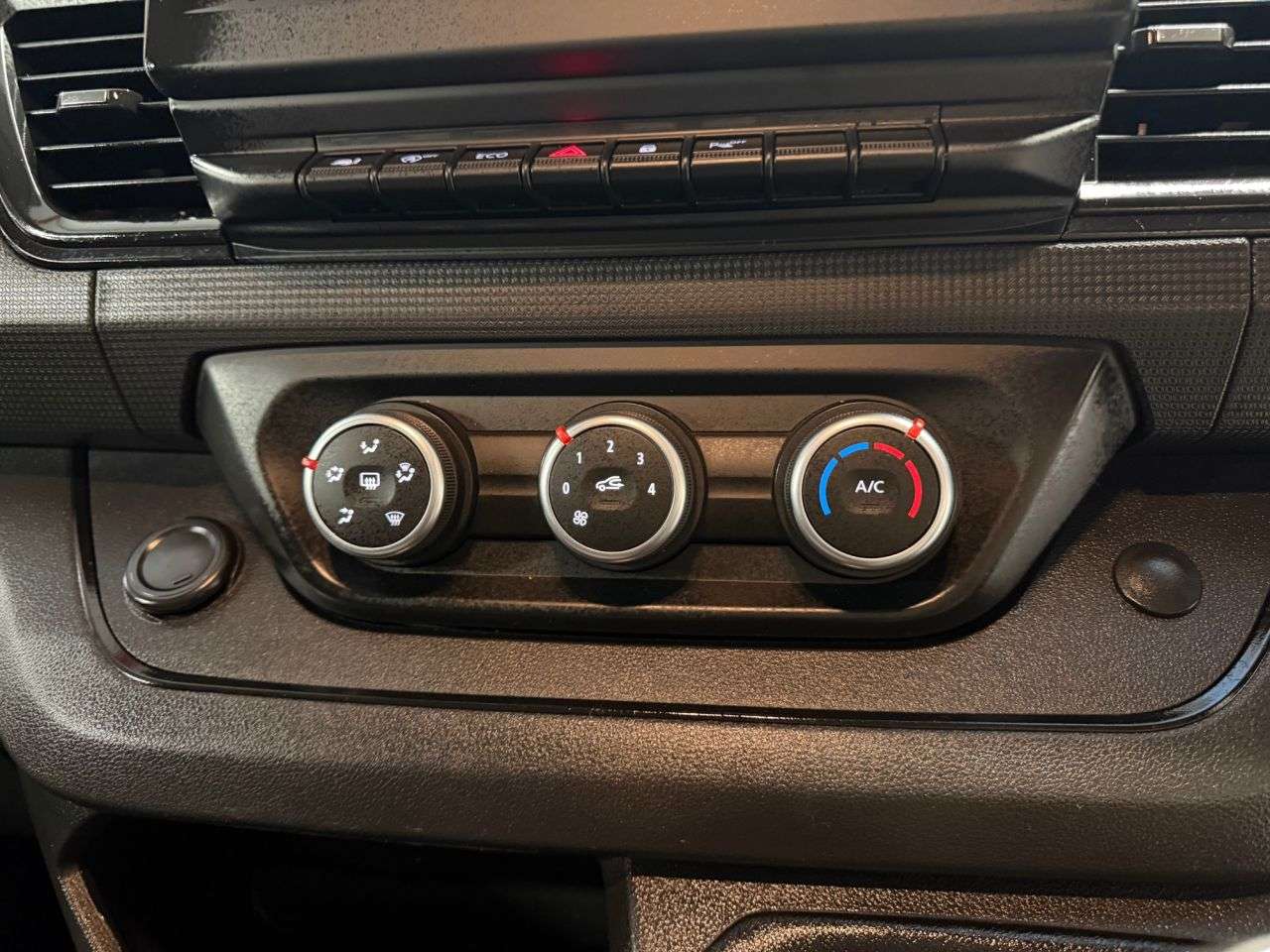 2023 RENAULT TRAFIC 2023 RENAULT TRAFIC