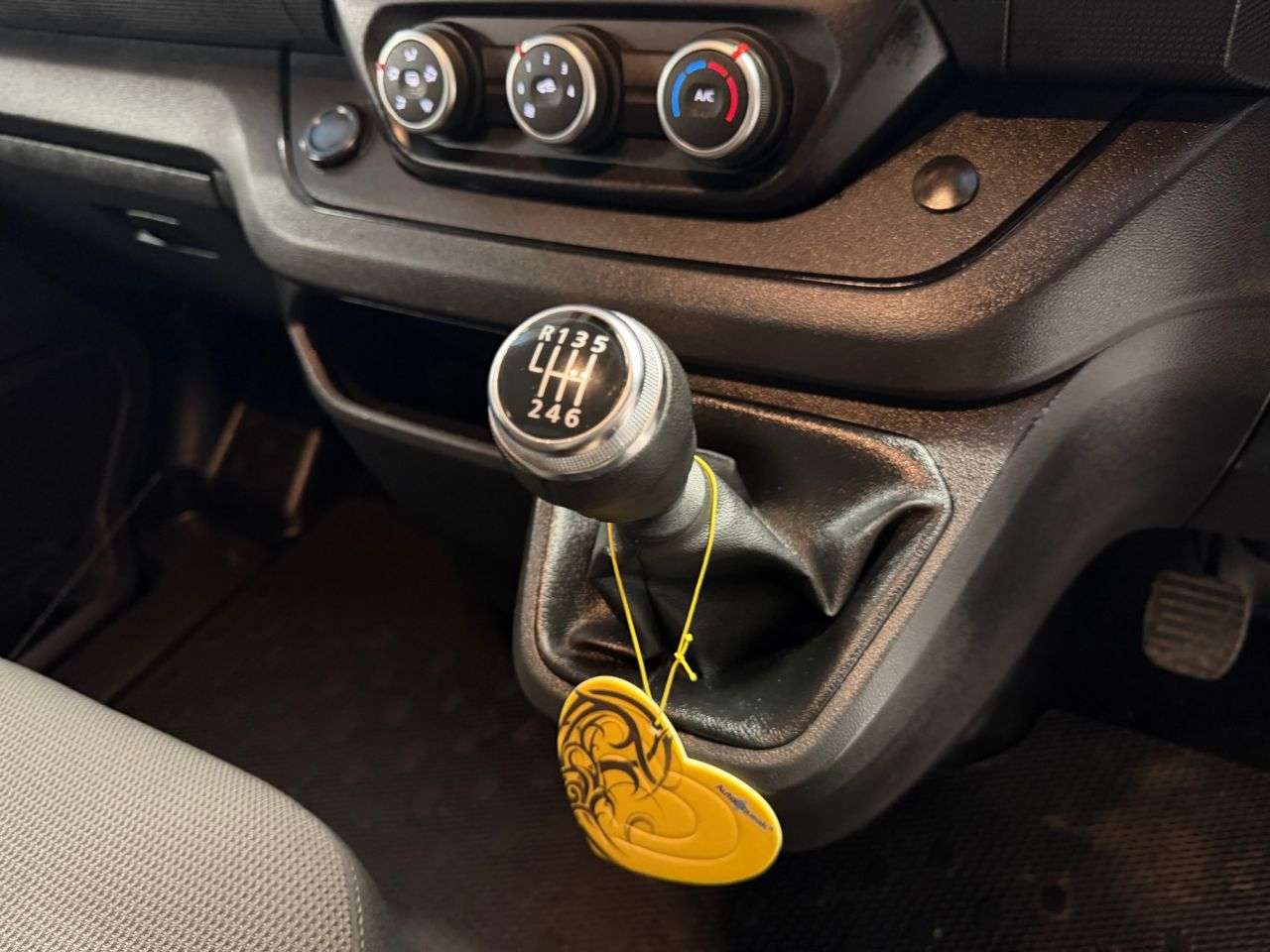 2023 RENAULT TRAFIC 2023 RENAULT TRAFIC