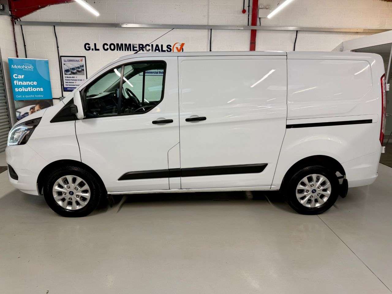 A 2023 FORD TRANSIT CUSTOM 2.0 300 EcoBlue Trend L1 130BHP * 12,308 ALLOYS AIR CON * 1 OWNER | EX FLEE A 2023 FORD TRANSIT CUSTOM 2.0 300 EcoBlue Trend L1 130BHP * 12,308 ALLOYS AIR CON * 1 OWNER | EX FLEE