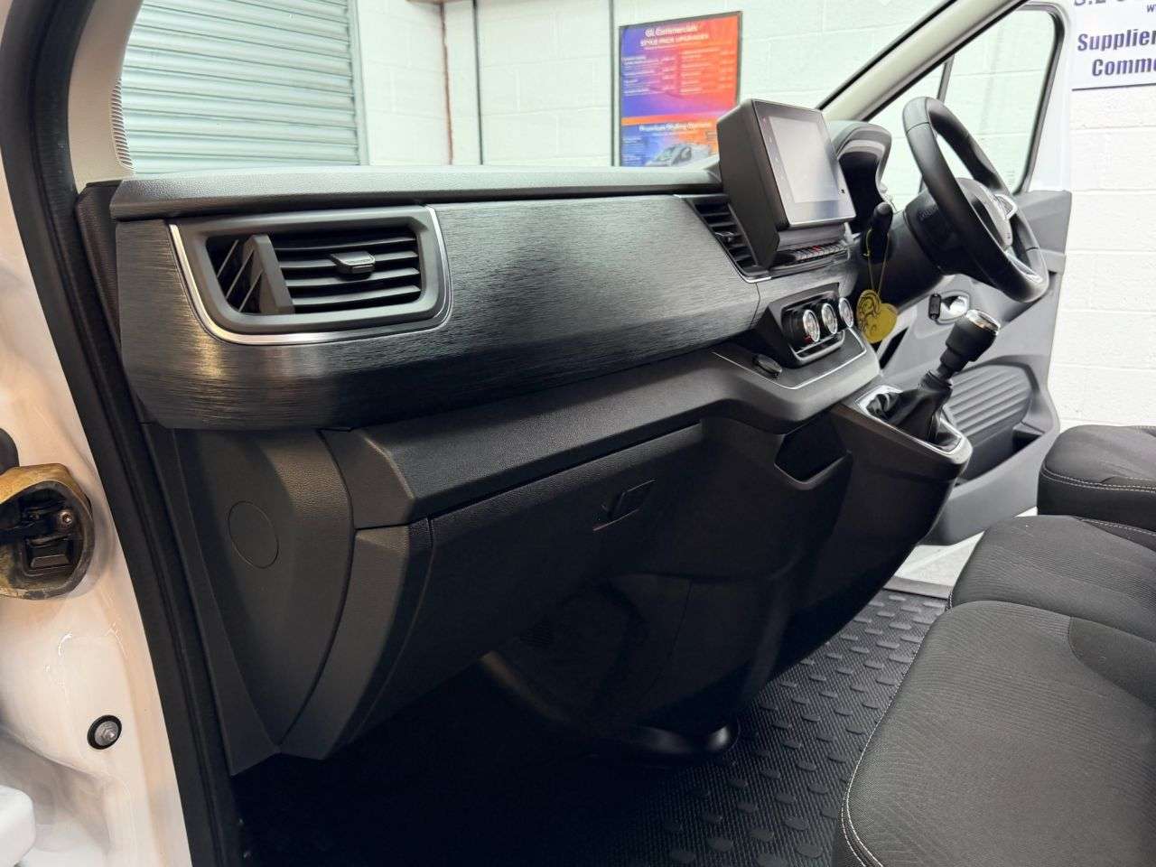 2022 RENAULT TRAFIC 2022 RENAULT TRAFIC