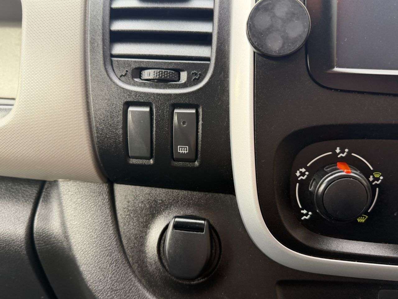 2015 RENAULT TRAFIC 2015 RENAULT TRAFIC