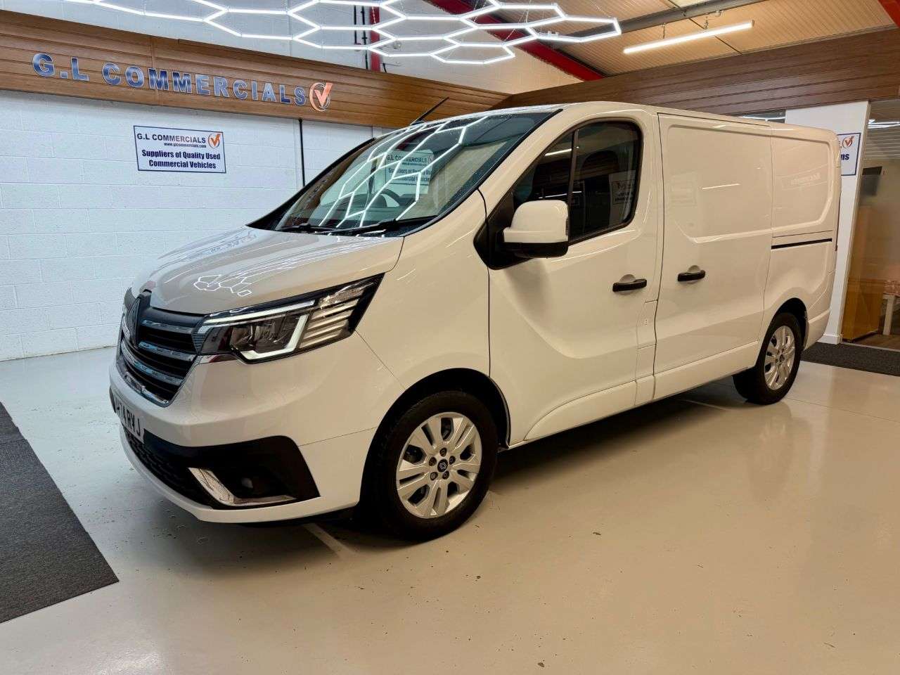 A 2024 RENAULT TRAFIC 2.0 dCi Blue SL30 Extra Sport L1 130 Bhp * 26,992 * MAIN DEALER WARRANTY A 2024 RENAULT TRAFIC 2.0 dCi Blue SL30 Extra Sport L1 130 Bhp * 26,992 * MAIN DEALER WARRANTY