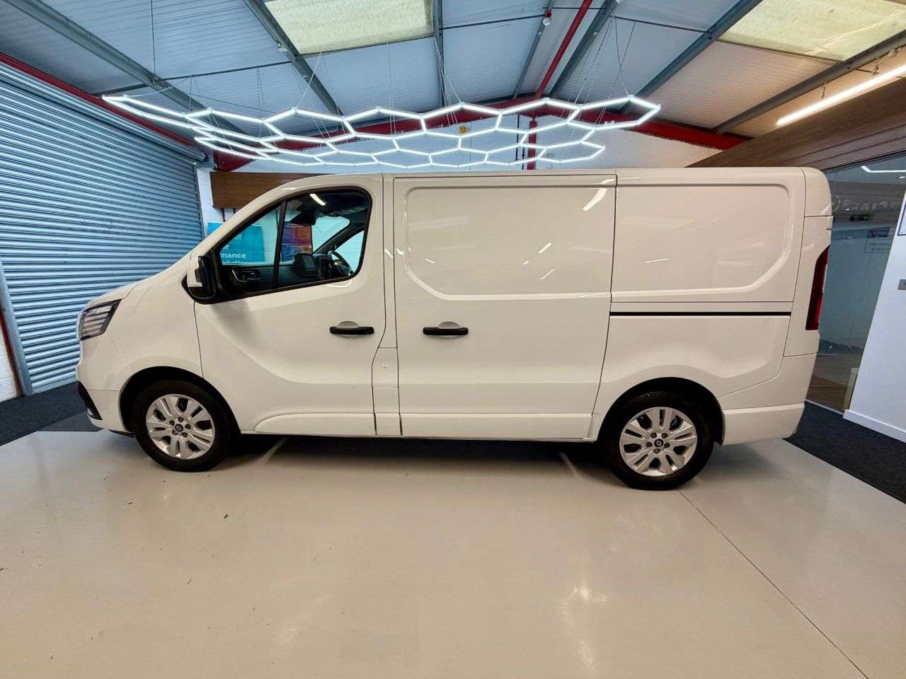A 2024 RENAULT TRAFIC 2.0 dCi Blue SL30 Extra Sport L1 130 Bhp * 26,992 * MAIN DEALER WARRANTY A 2024 RENAULT TRAFIC 2.0 dCi Blue SL30 Extra Sport L1 130 Bhp * 26,992 * MAIN DEALER WARRANTY