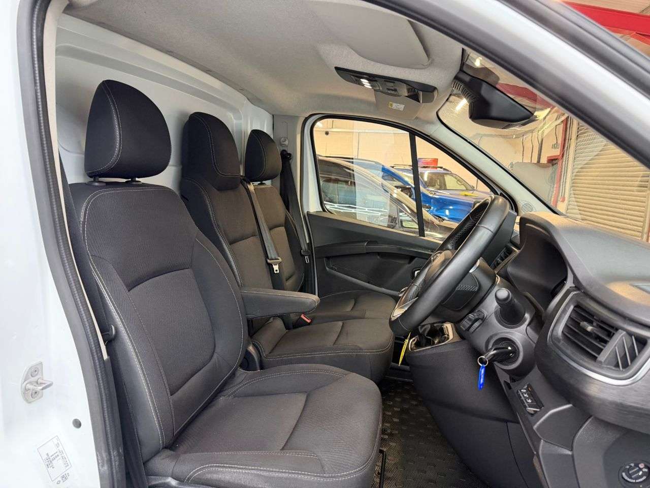 2024 RENAULT TRAFIC 2024 RENAULT TRAFIC