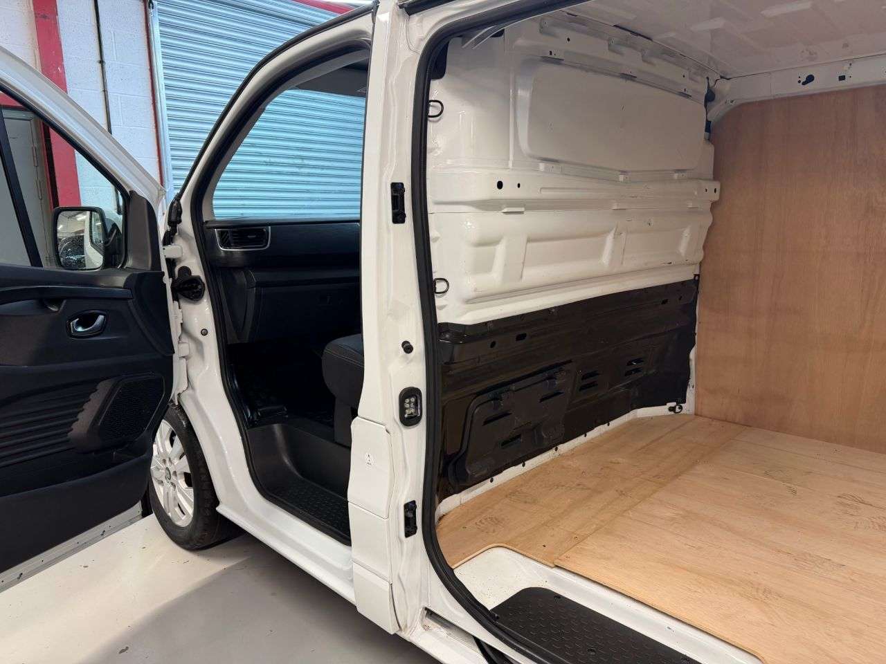 2024 RENAULT TRAFIC 2024 RENAULT TRAFIC