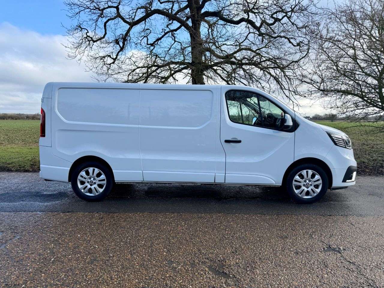 2024 RENAULT TRAFIC 2024 RENAULT TRAFIC