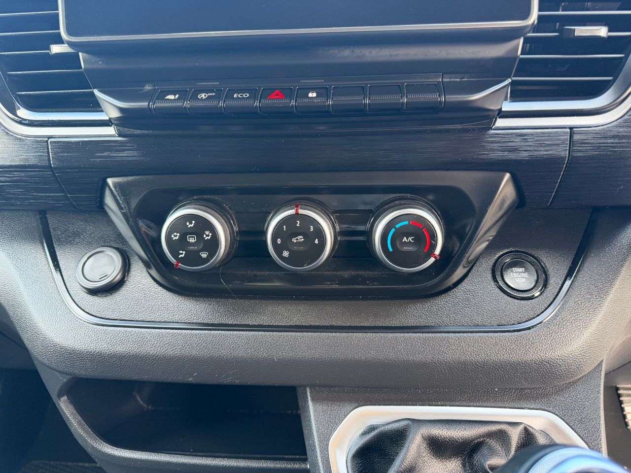 2024 RENAULT TRAFIC 2024 RENAULT TRAFIC