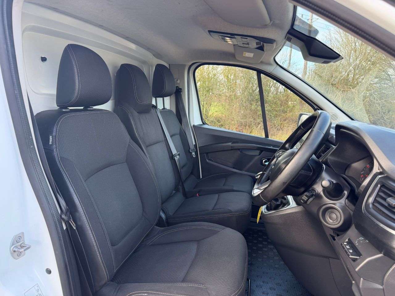 2024 RENAULT TRAFIC 2024 RENAULT TRAFIC