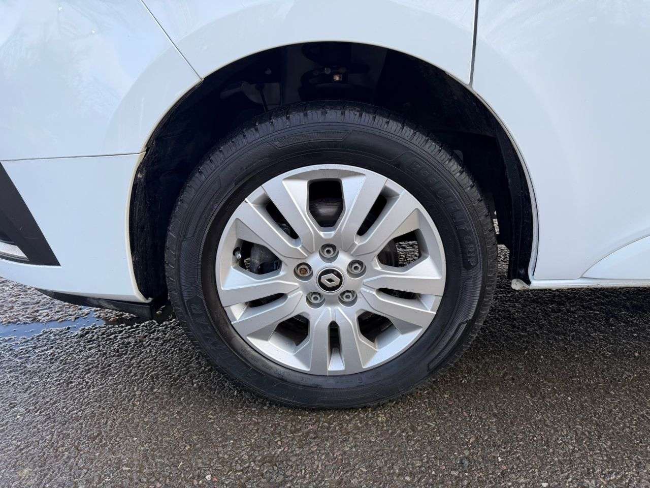 2024 RENAULT TRAFIC 2024 RENAULT TRAFIC