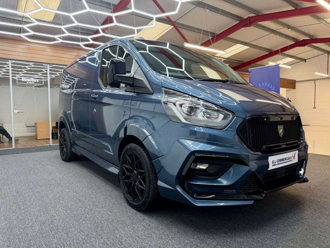 A 2022 FORD TRANSIT CUSTOM 2.0 280 EcoBlue Limited L1 * PREDATOR EDITION * STUNNING COLOUR - 2 OWNER - A 2022 FORD TRANSIT CUSTOM 2.0 280 EcoBlue Limited L1 * PREDATOR EDITION * STUNNING COLOUR - 2 OWNER -