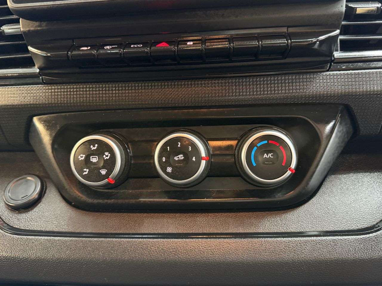 2024 RENAULT TRAFIC 2024 RENAULT TRAFIC