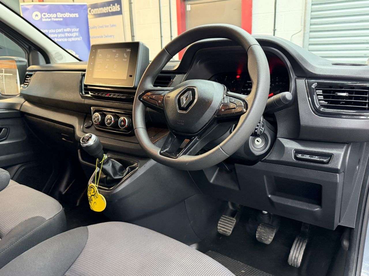 2024 RENAULT TRAFIC 2024 RENAULT TRAFIC