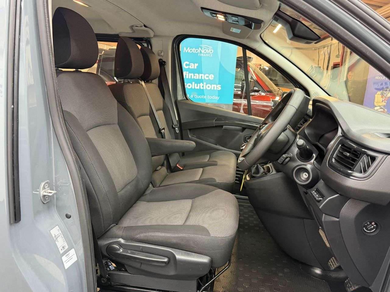 2024 RENAULT TRAFIC 2024 RENAULT TRAFIC