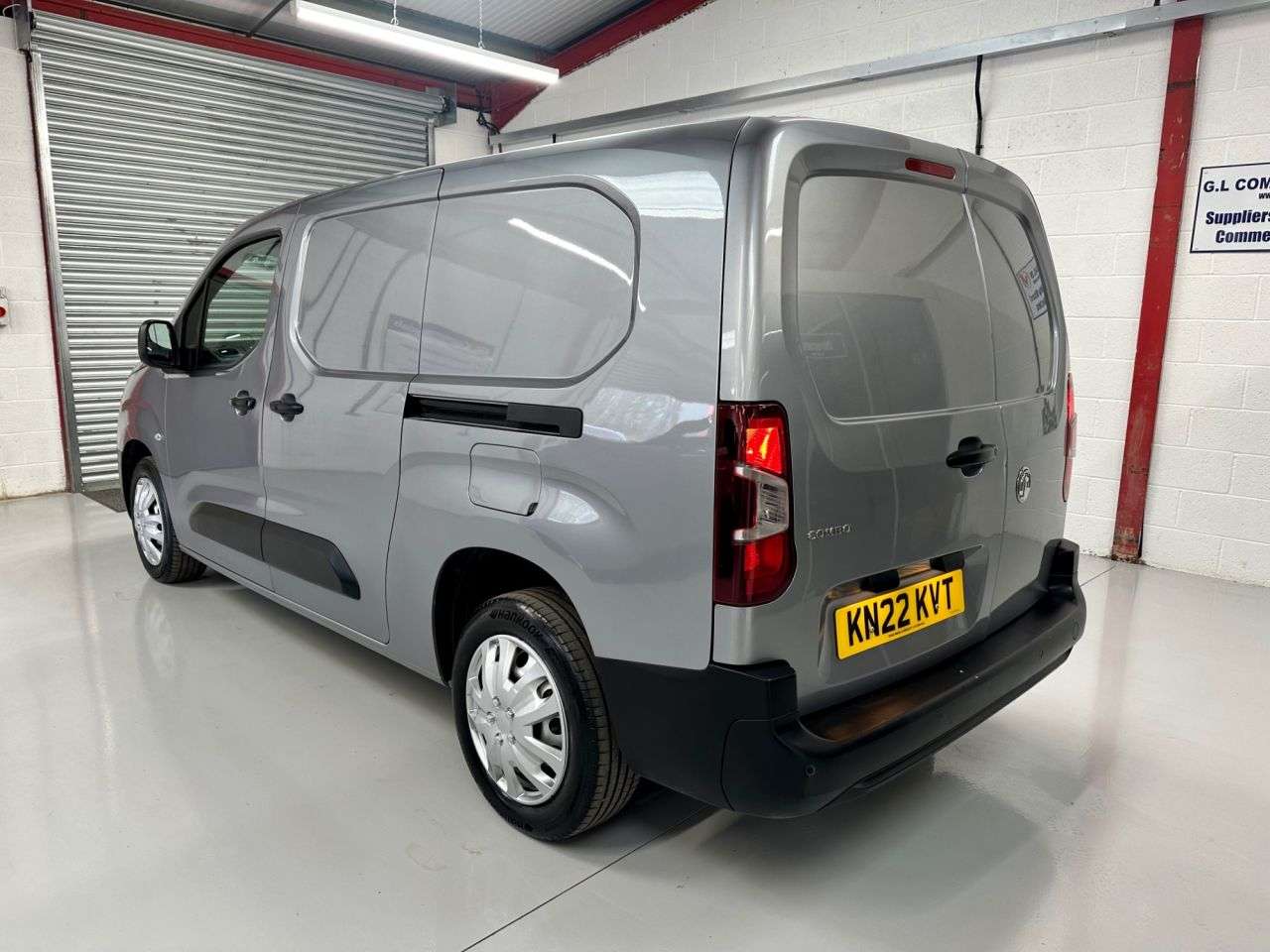 A 2022 VAUXHALL COMBO 1.5 Turbo D 2300 Dynamic Crew Van Double Cab L2 * CREW CAB * AIR CON - PLY A 2022 VAUXHALL COMBO 1.5 Turbo D 2300 Dynamic Crew Van Double Cab L2 * CREW CAB * AIR CON - PLY