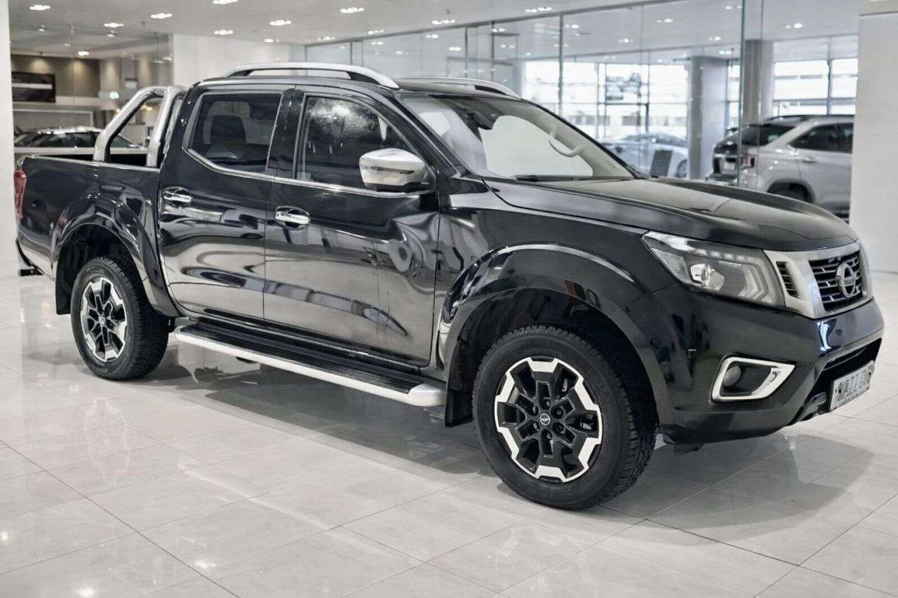 A 2022 NISSAN NAVARA 2.3 dCi Tekna Pickup Double Cab Auto 4WD Euro 6 * AUTOMATIC * 5 SERVICES - A 2022 NISSAN NAVARA 2.3 dCi Tekna Pickup Double Cab Auto 4WD Euro 6 * AUTOMATIC * 5 SERVICES -