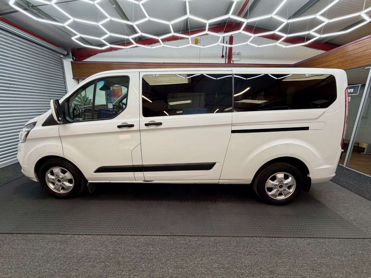 A 2023 FORD TRANSIT CUSTOM Minibus 2.0 320 EcoBlue Trend Kombi Double Cab Auto L2 H1 * AUTOMATIC * AIR A 2023 FORD TRANSIT CUSTOM Minibus 2.0 320 EcoBlue Trend Kombi Double Cab Auto L2 H1 * AUTOMATIC * AIR