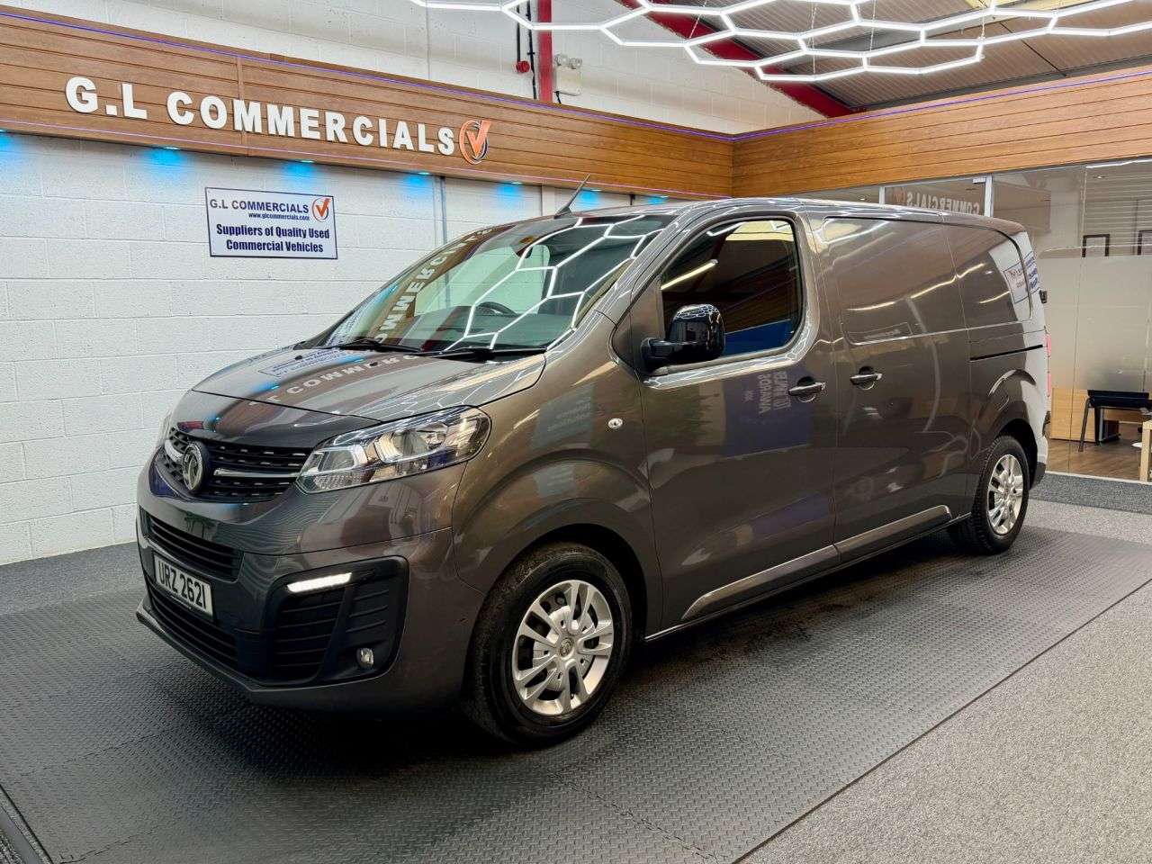 A 2022 VAUXHALL VIVARO 1.5 Turbo D 2700 Sportive L1 H1 Euro 6 * 29,999 SPORTIVE * 2 OWNER | EX FLE A 2022 VAUXHALL VIVARO 1.5 Turbo D 2700 Sportive L1 H1 Euro 6 * 29,999 SPORTIVE * 2 OWNER | EX FLE