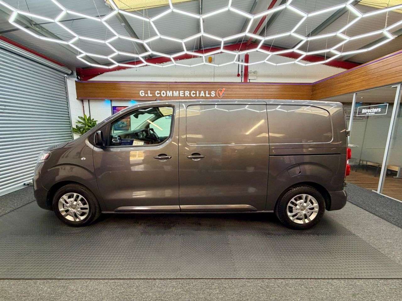 A 2022 VAUXHALL VIVARO 1.5 Turbo D 2700 Sportive L1 H1 Euro 6 * 29,999 SPORTIVE * 2 OWNER | EX FLE A 2022 VAUXHALL VIVARO 1.5 Turbo D 2700 Sportive L1 H1 Euro 6 * 29,999 SPORTIVE * 2 OWNER | EX FLE