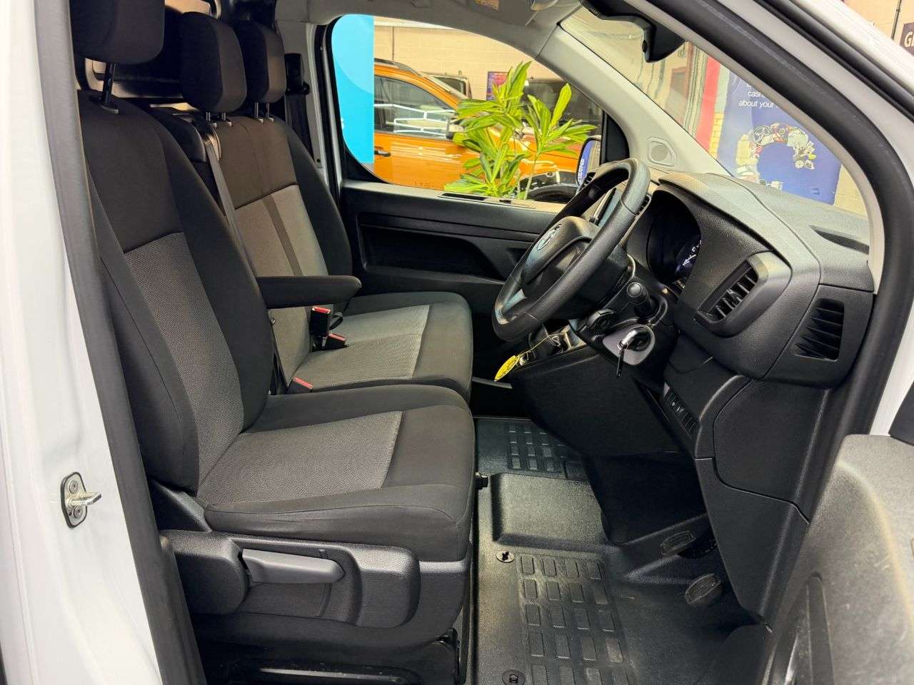 2023 VAUXHALL VIVARO 2023 VAUXHALL VIVARO