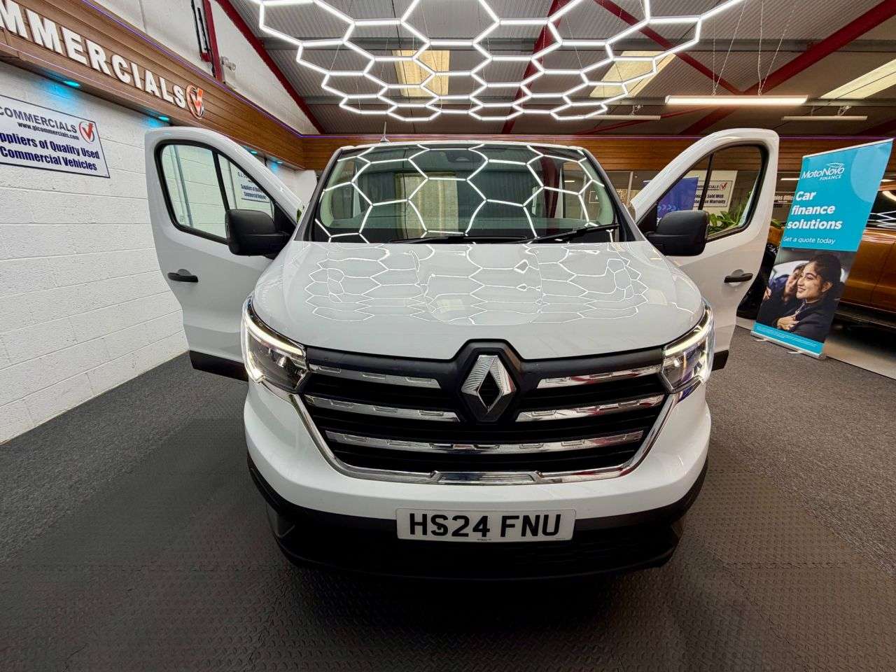 A 2024 RENAULT TRAFIC 2.0 dCi Blue LL30 Advance Crew Van Double Cab L2 LWB * AIR CON MEDIA SCREEN A 2024 RENAULT TRAFIC 2.0 dCi Blue LL30 Advance Crew Van Double Cab L2 LWB * AIR CON MEDIA SCREEN