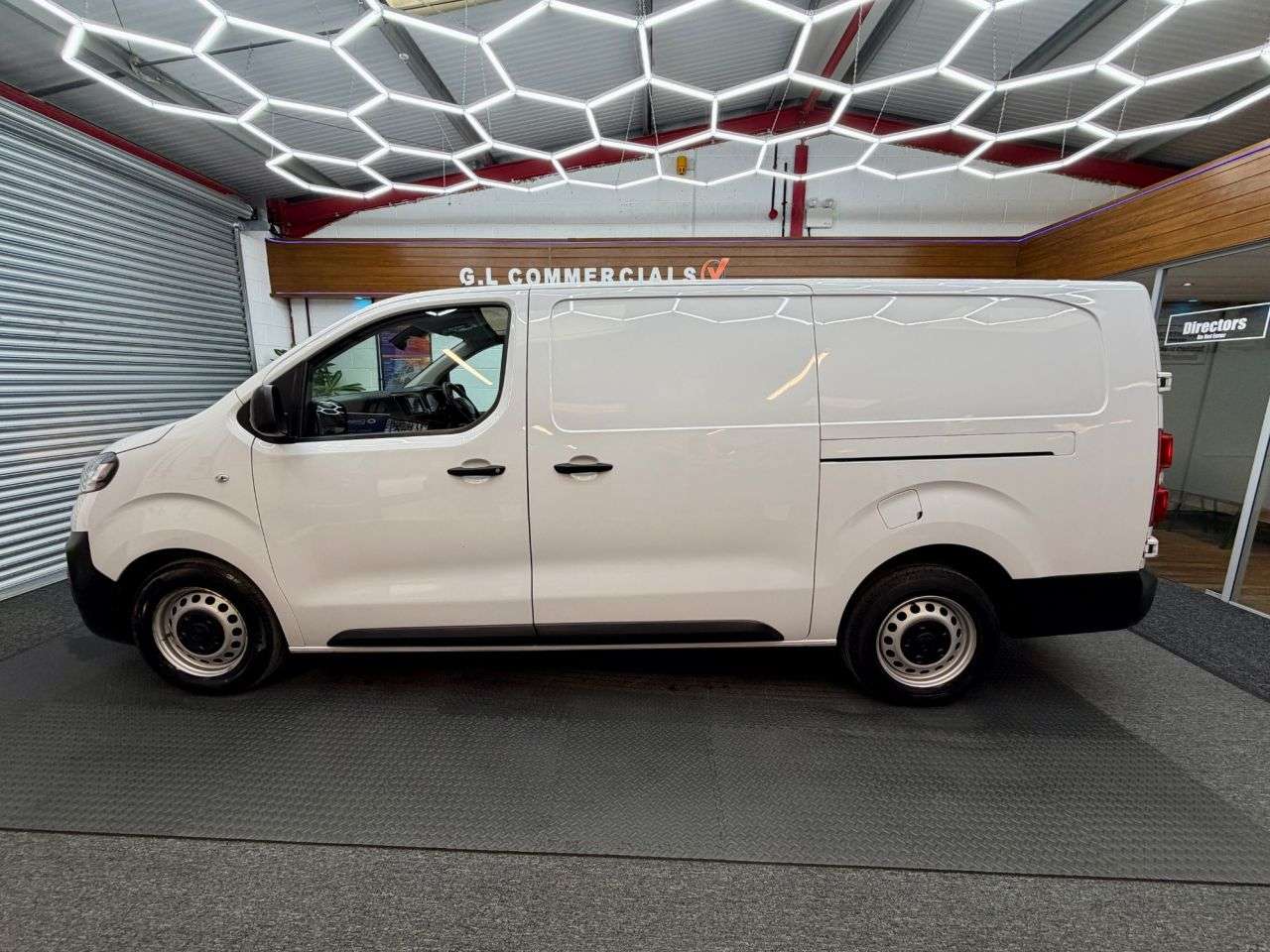 A 2023 VAUXHALL VIVARO 1.5 Turbo D 2900 Prime Panel Van L2 H1 Euro 6 * 43,767 L2 LWB * 1 OWNER | E A 2023 VAUXHALL VIVARO 1.5 Turbo D 2900 Prime Panel Van L2 H1 Euro 6 * 43,767 L2 LWB * 1 OWNER | E
