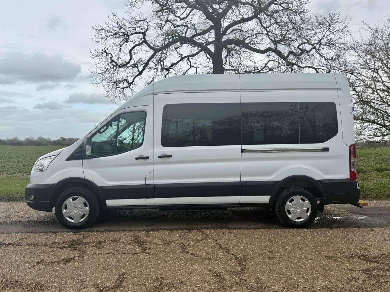 A 2022 FORD TRANSIT Minibus 2.0 410 EcoBlue Trend Minibus RWD L3 H3 15 Seat * AIR CON TOW BAR * A 2022 FORD TRANSIT Minibus 2.0 410 EcoBlue Trend Minibus RWD L3 H3 15 Seat * AIR CON TOW BAR *