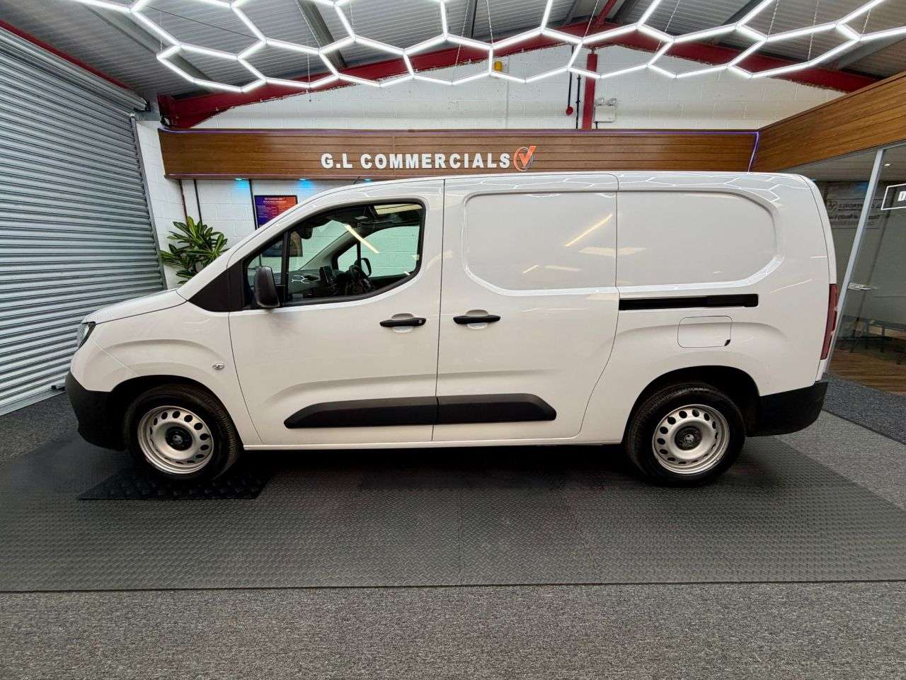 A 2024 VAUXHALL COMBO 1.5 Turbo D 2300 Prime XL Panel Van 6dr Diesel Manual LWB Euro 6 (s/s) (100 A 2024 VAUXHALL COMBO 1.5 Turbo D 2300 Prime XL Panel Van 6dr Diesel Manual LWB Euro 6 (s/s) (100