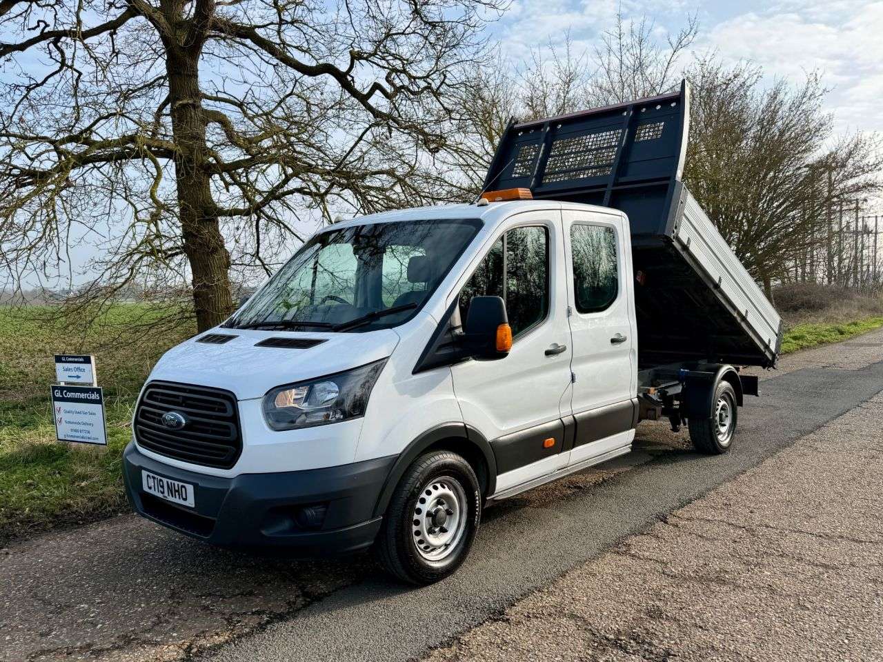 A 2019 FORD TRANSIT Tipper 2.0 350 EcoBlue Double Cab RWD L3 * TIPPER 40,960 * 1 OWNER - 7 SEAT A 2019 FORD TRANSIT Tipper 2.0 350 EcoBlue Double Cab RWD L3 * TIPPER 40,960 * 1 OWNER - 7 SEAT