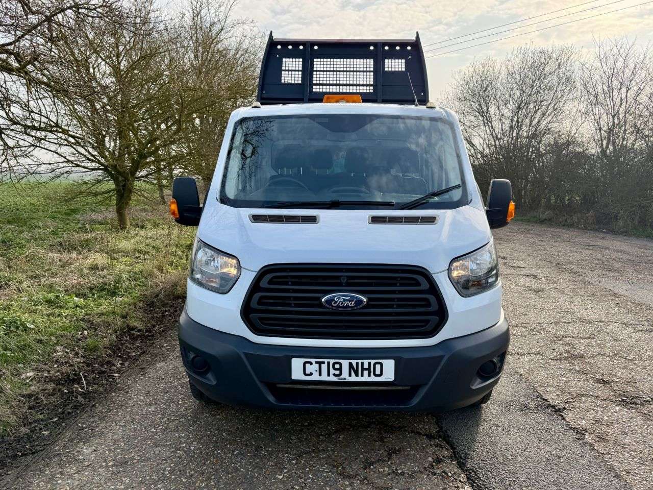 A 2019 FORD TRANSIT Tipper 2.0 350 EcoBlue Double Cab RWD L3 * TIPPER 40,960 * 1 OWNER - 7 SEAT A 2019 FORD TRANSIT Tipper 2.0 350 EcoBlue Double Cab RWD L3 * TIPPER 40,960 * 1 OWNER - 7 SEAT
