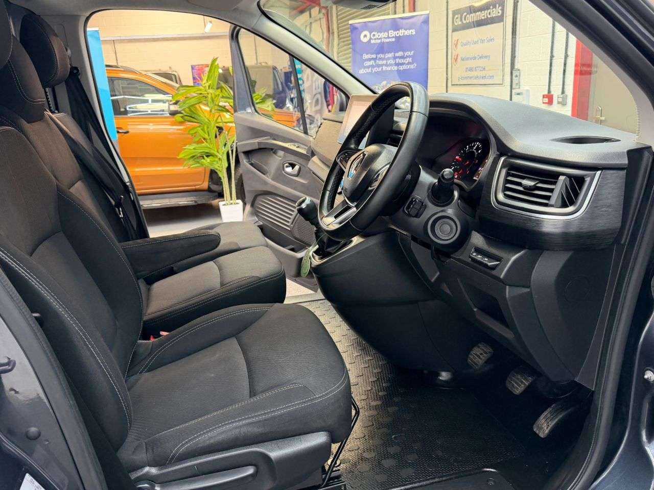 2023 RENAULT TRAFIC 2023 RENAULT TRAFIC