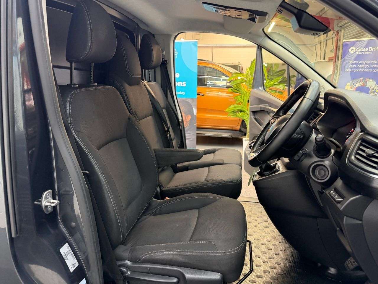 2023 RENAULT TRAFIC 2023 RENAULT TRAFIC