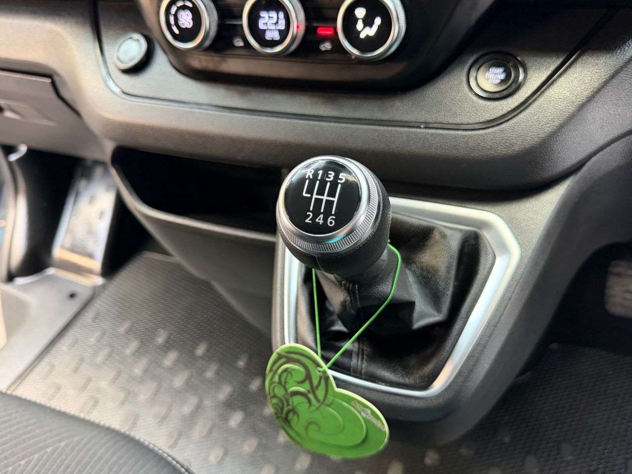 2023 RENAULT TRAFIC 2023 RENAULT TRAFIC