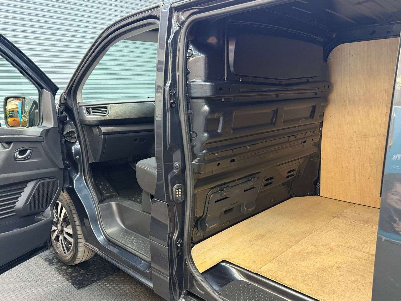 2023 RENAULT TRAFIC 2023 RENAULT TRAFIC