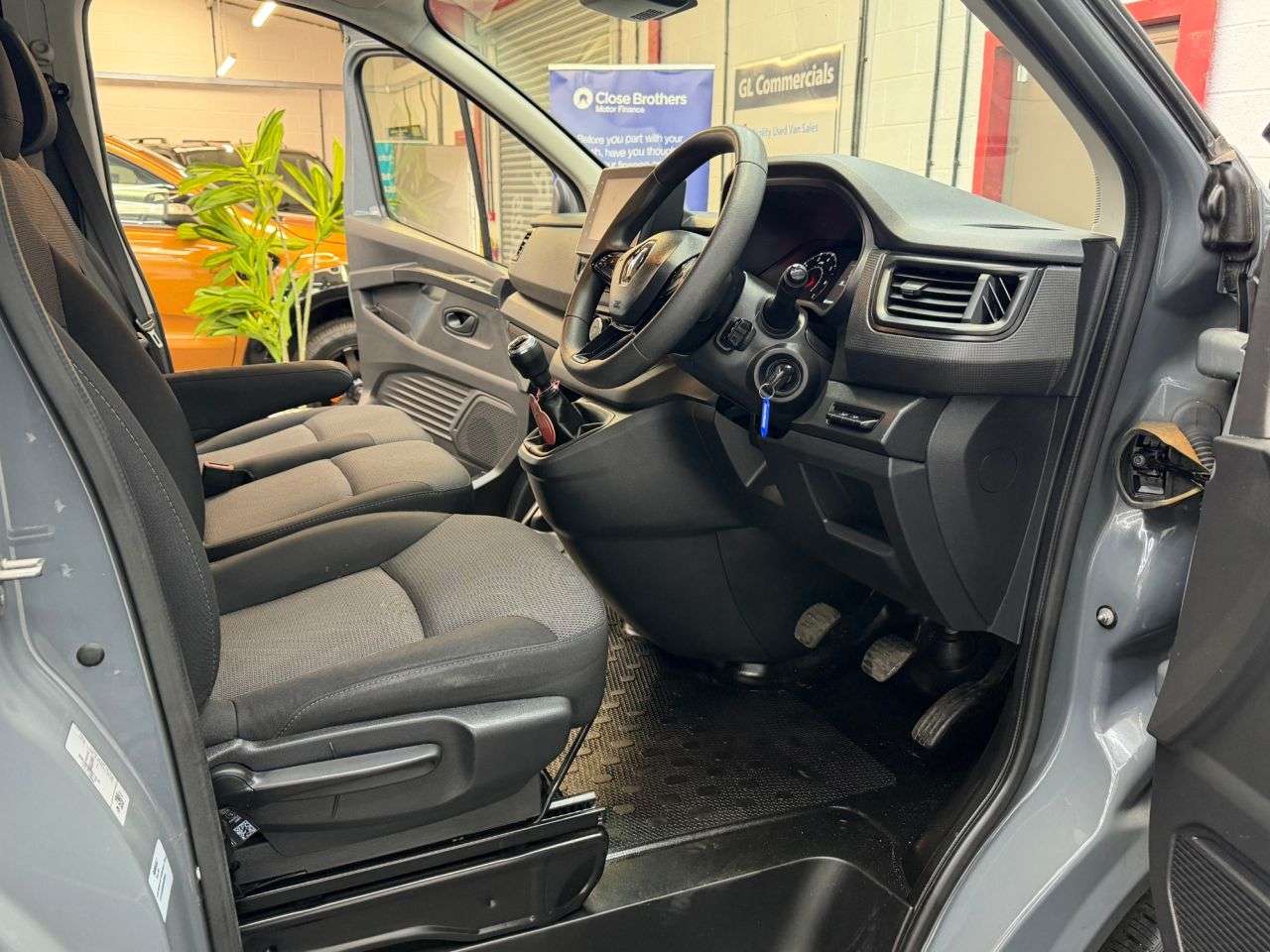 2023 RENAULT TRAFIC 2023 RENAULT TRAFIC