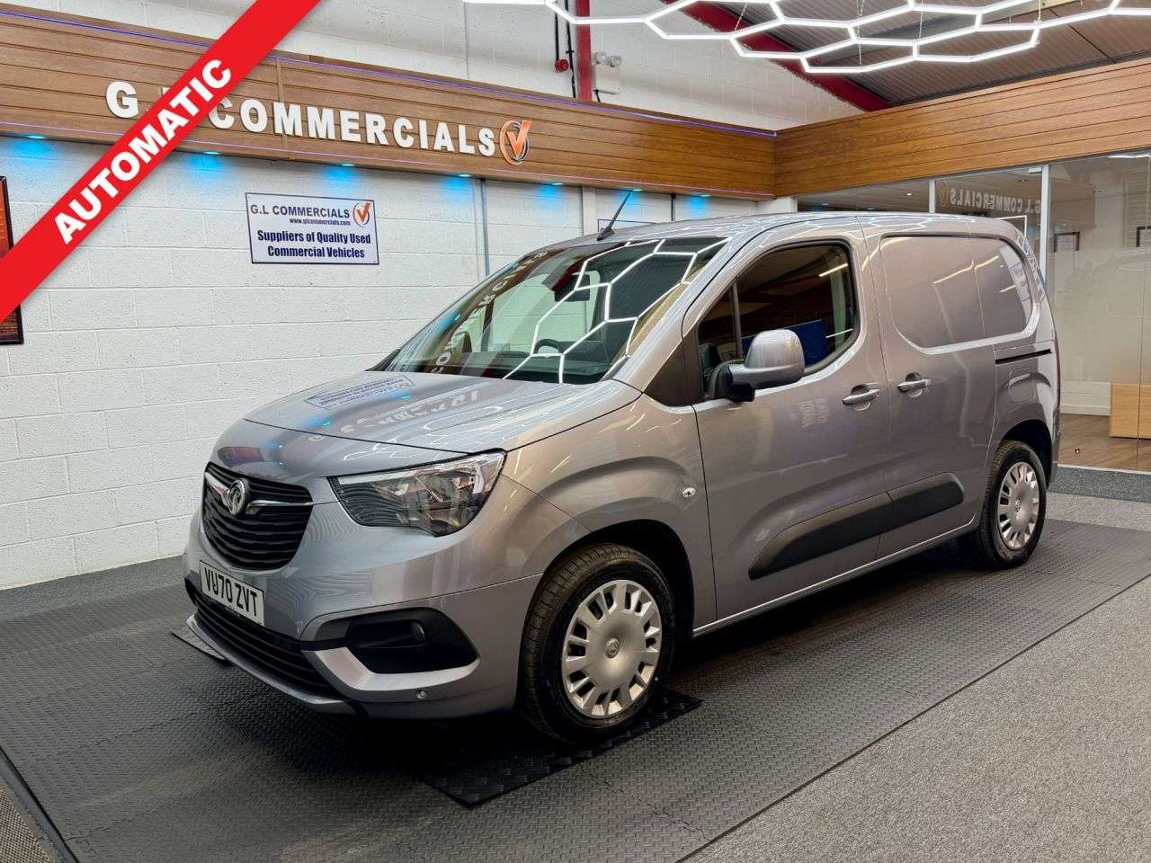 A 2020 VAUXHALL COMBO AUTOMATIC 1.5 Turbo D 2000 Sportive Auto L1 * AUTOMATIC MEDIA SCREEN * 1 OW A 2020 VAUXHALL COMBO AUTOMATIC 1.5 Turbo D 2000 Sportive Auto L1 * AUTOMATIC MEDIA SCREEN * 1 OW