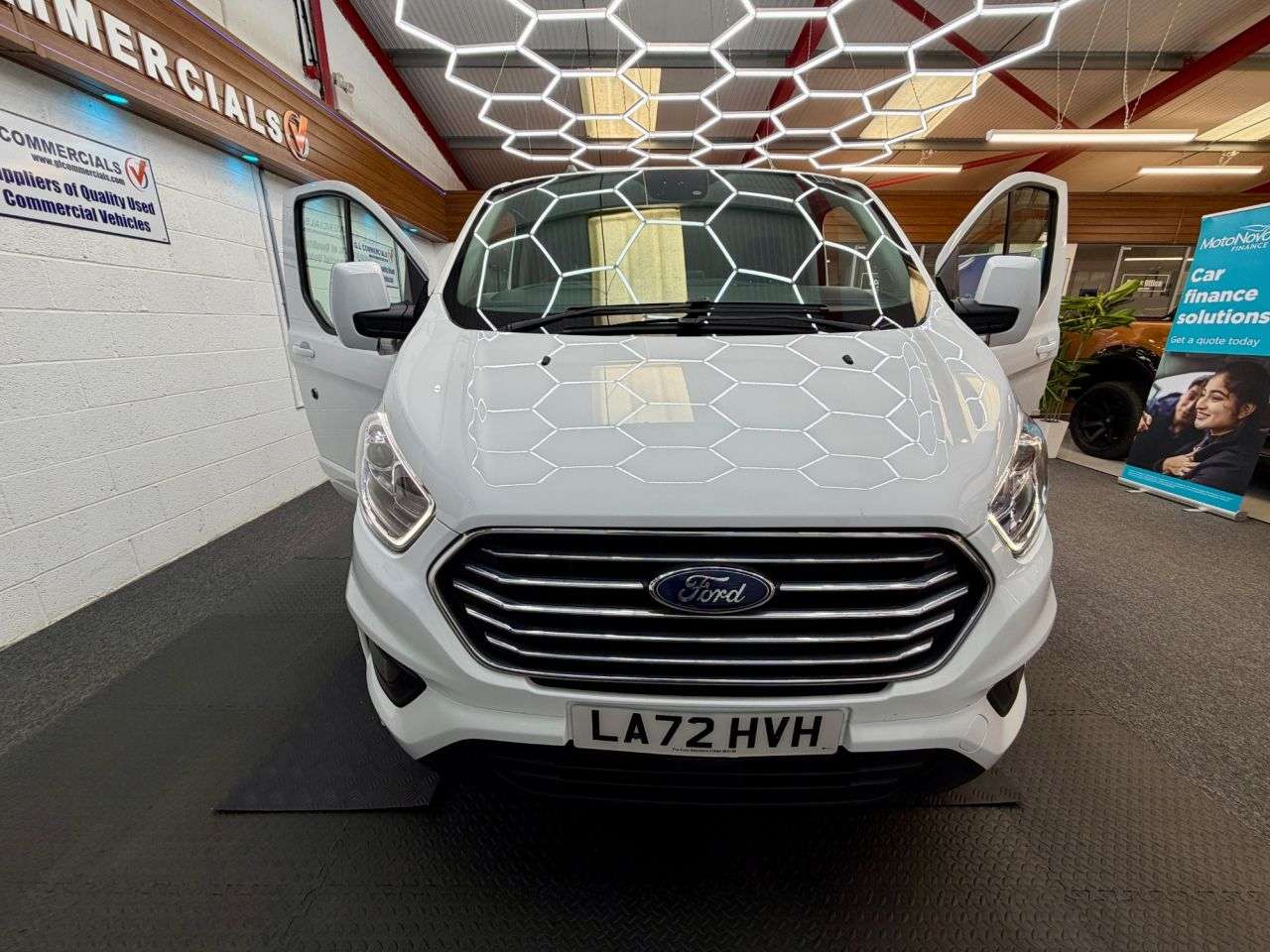 A 2023 FORD TRANSIT CUSTOM 2.0 300 EcoBlue Limited Panel Van 5dr Diesel Manual L2 H1 Euro 6 (s/s) (130 A 2023 FORD TRANSIT CUSTOM 2.0 300 EcoBlue Limited Panel Van 5dr Diesel Manual L2 H1 Euro 6 (s/s) (130